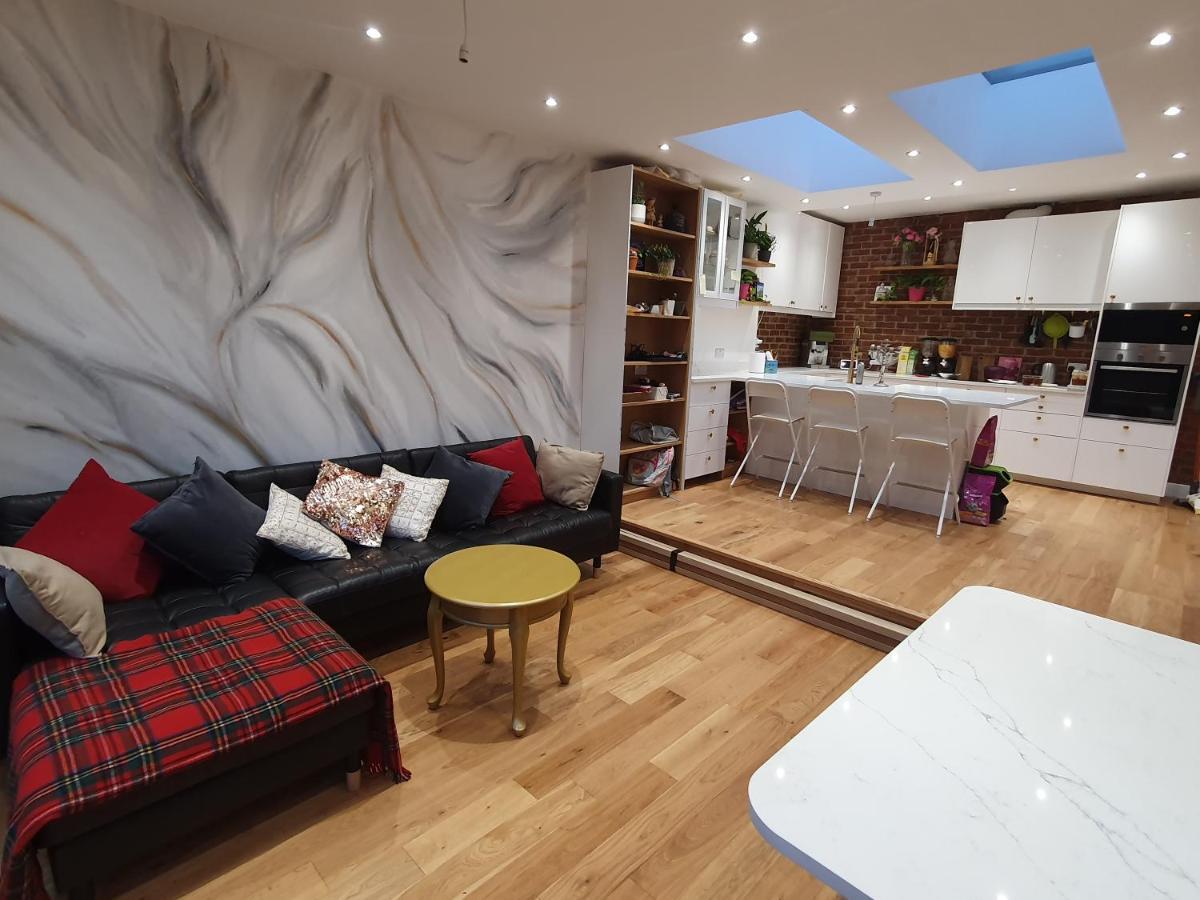 Beautiful Guest Rooms, Free Parking, 30Min Heathrow, 40Min Wembley, 60Min Central London Greenford  Luaran gambar